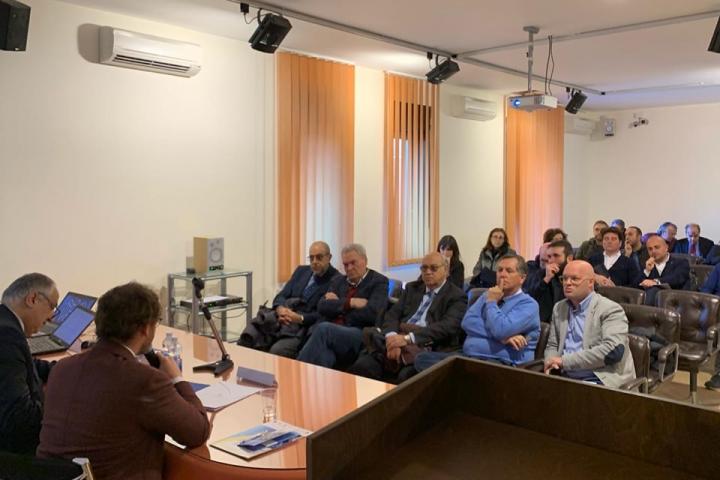 L'incontro con gli imprenditori e i giornalisti